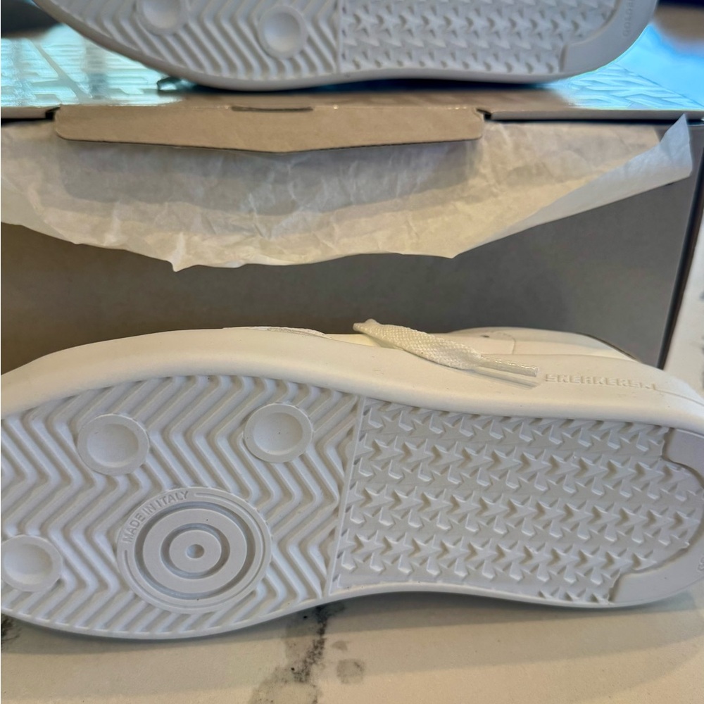 BNWT Golden Goose Sneakers - Picture 3 of 9